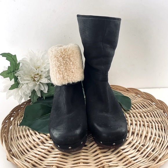 UGG Lynnea Black leather Boot Wood Heel Shearling Lined Winter Cozy Size 8 - Picture 6 of 15